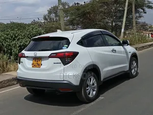 Honda Vezel 2019 White