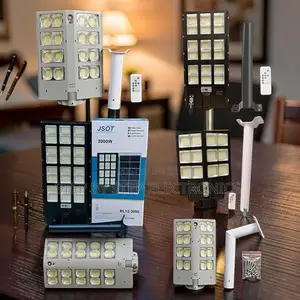 Energy Saving 100W,2000W,3000W Solar Street Lights Wholesale
