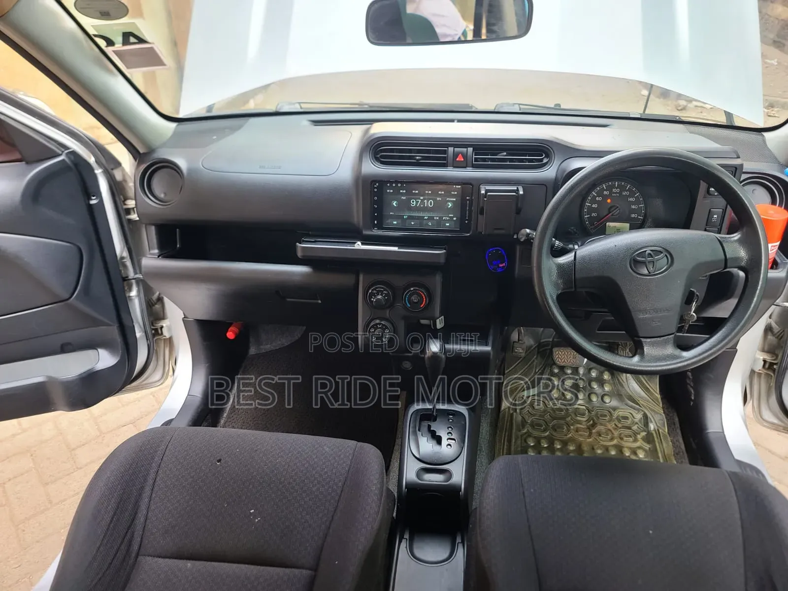 Toyota Probox 2016 Silver