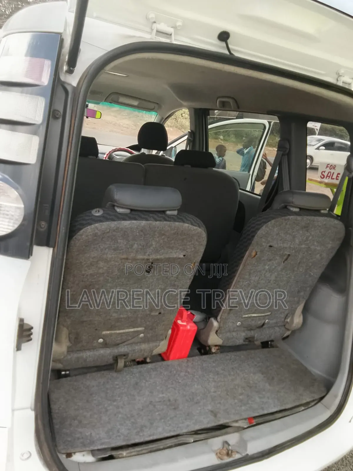 Toyota Avanza 2010 White