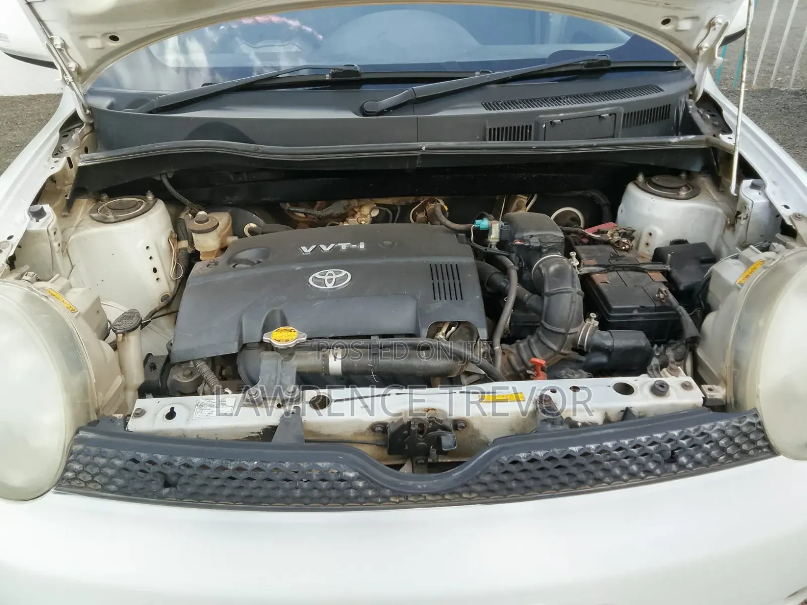 Toyota Avanza 2010 White