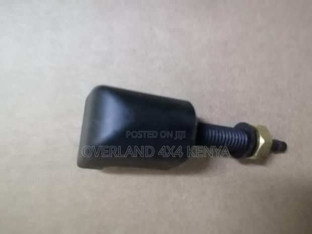 Front Windscreen Washer Twin-Nozzle - thumbnail 3