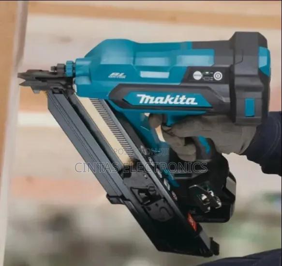 Makita 18V LXT Brushless Cordless Nail Gun