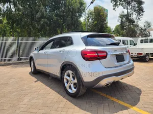 Mercedes-Benz GLA-Class 2020 Silver