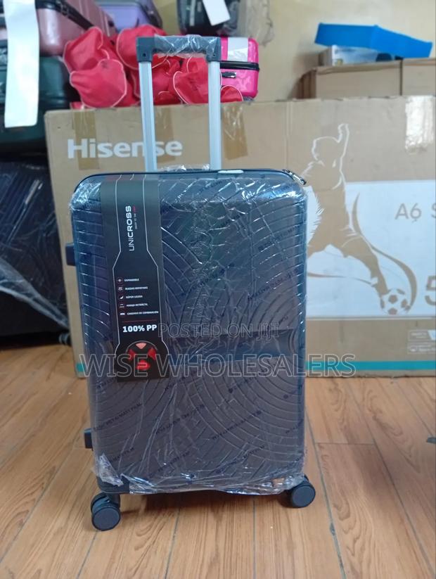 Medium Size Unbreakble Luxurious Rubber Suitcase - thumbnail 2