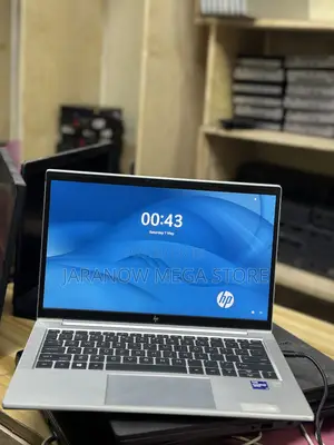Laptop HP EliteBook 830 G8 8GB Intel Core i7 SSD 512GB