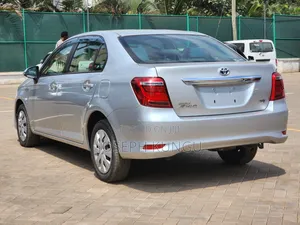 Toyota Axio 2018 Silver
