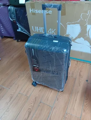Medium Unbreakable Luggage Set – 3 PCS Spinner Suitcase* 