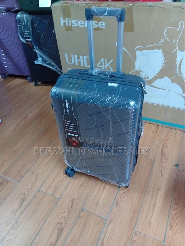 Medium Unbreakable Luggage Set – 3 PCS Spinner Suitcase*  - thumbnail 2