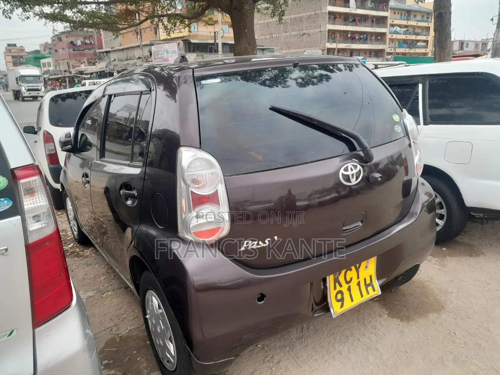 Toyota Passo 2012 Maroon
