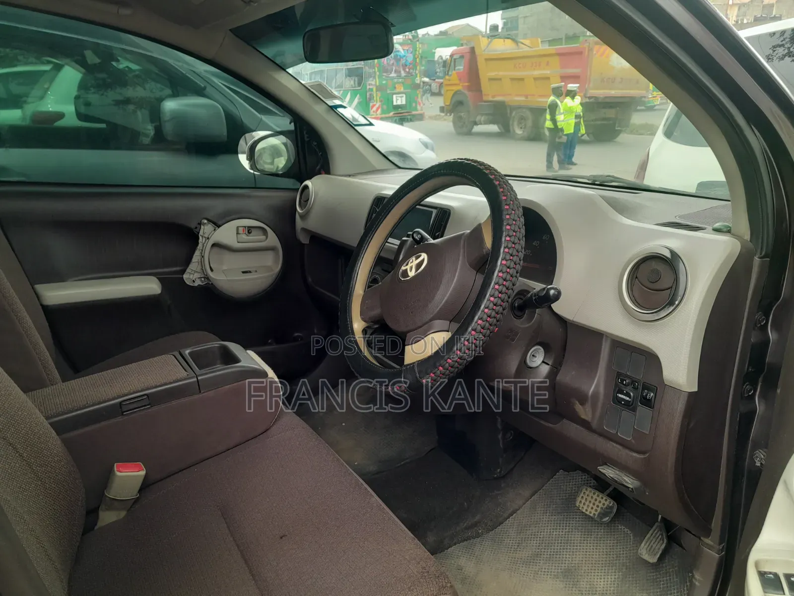 Toyota Passo 2012 Maroon