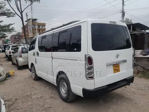 Toyota HiAce 2010 White