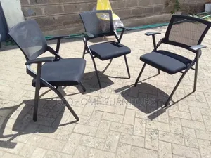 Foldable Mesh Training/Conference Chair With Armrests