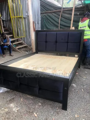 Elegant 5x6 Mocket Bed Black