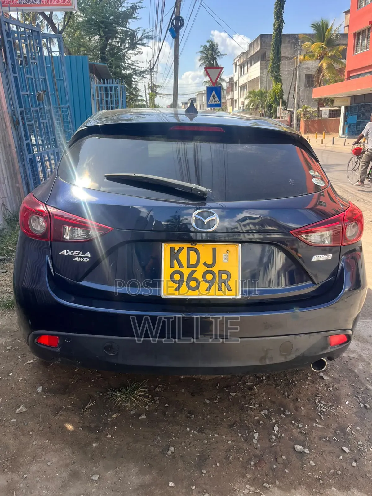 Mazda Axela 2015 Blue