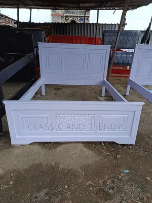 Pannelled Wooden Bed 5x6
