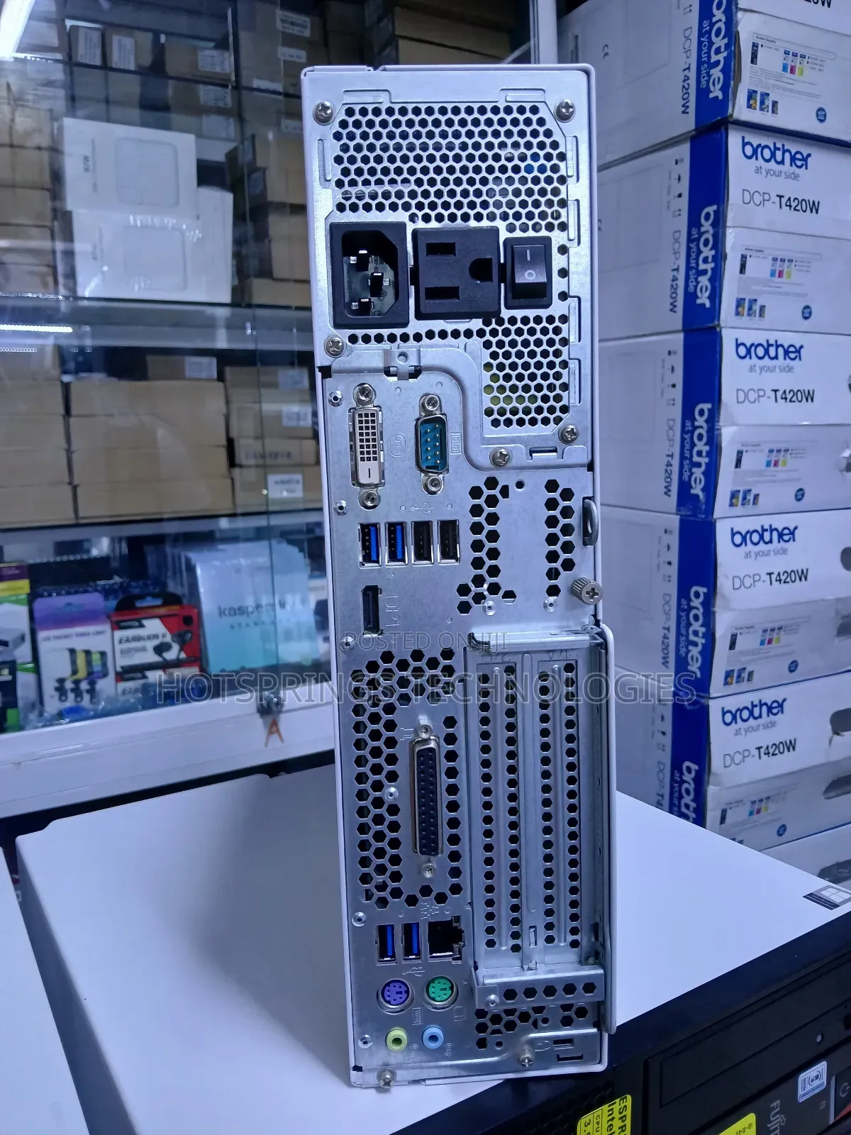 Desktop Computer Fujitsu 8GB Intel Core i3 HDD 500GB