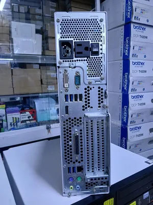 Desktop Computer Fujitsu 8GB Intel Core i3 HDD 500GB