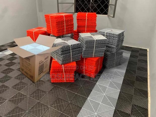 Interlocking Garage Tiles | 40×40cm | Premium Quality - thumbnail 2