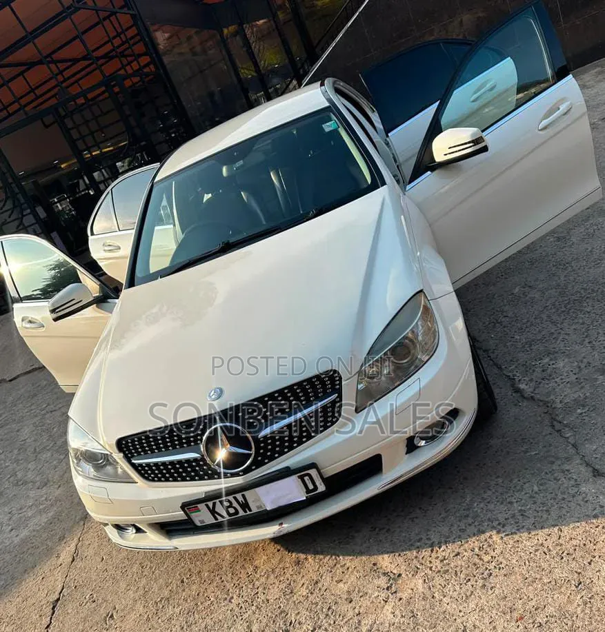 Mercedes-Benz C200 2008 White