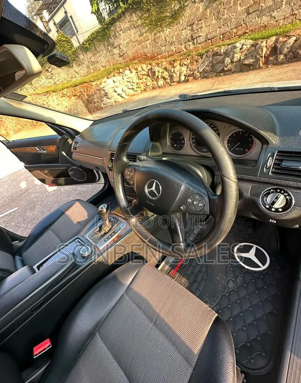 Mercedes-Benz C200 2008 White
