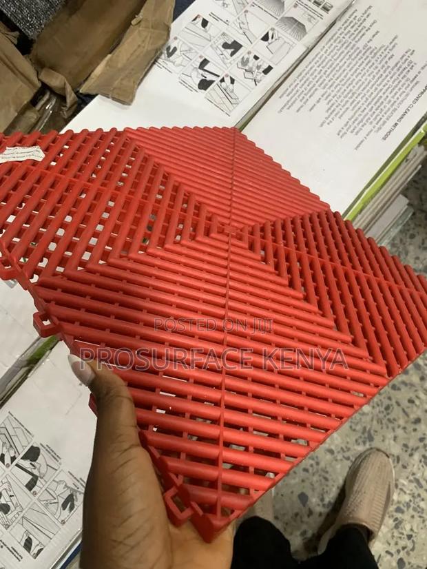 18mm PVC Garage Floor Tiles | KSh 960/Piece