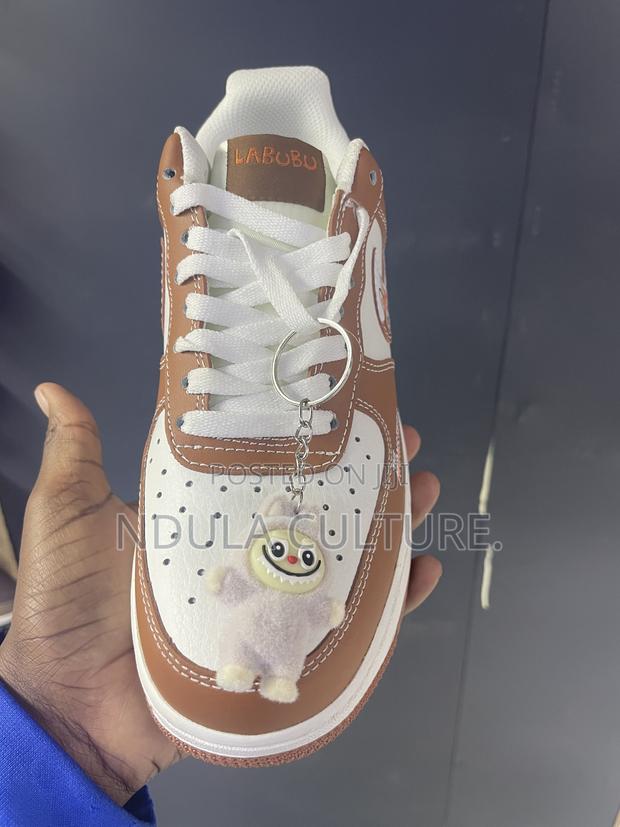 Labubu Airforce 1 - thumbnail 5