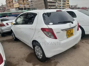Toyota Vitz 2011 White