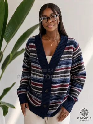 Cute Warm Sweater With a Collar