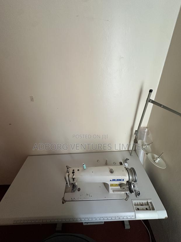 JUKI DDL-8100e Tailoring Machine - thumbnail 4