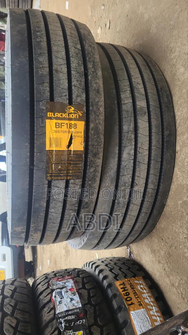 265/70r19.5 Blacklion 18pr