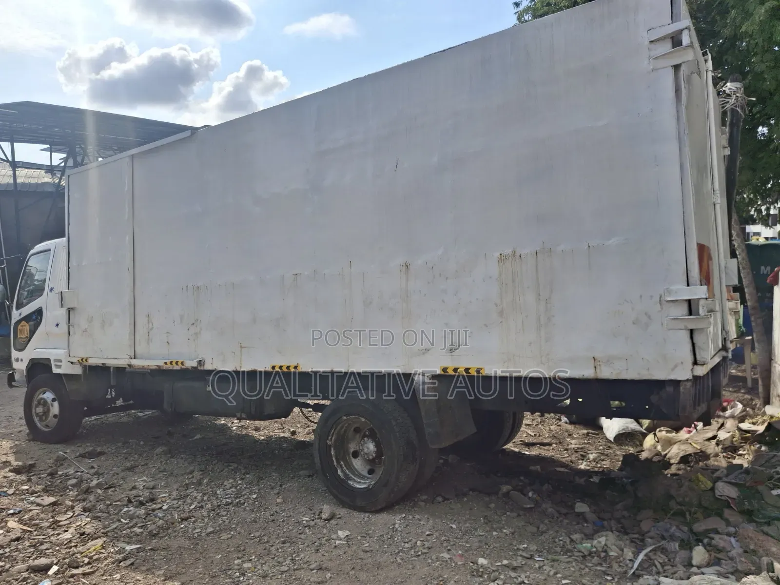 Mitsubishi Fuso Fighter Clean 2005 White