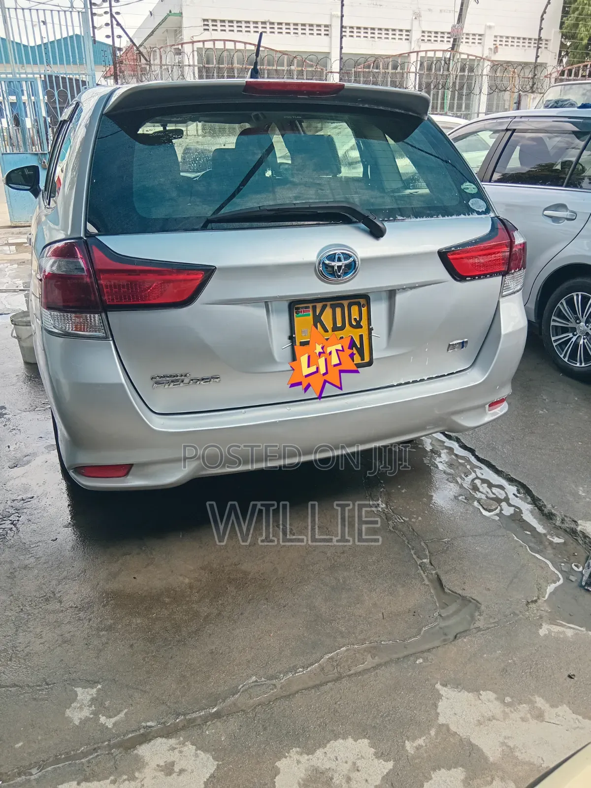 Toyota Corolla Fielder 2017 Silver