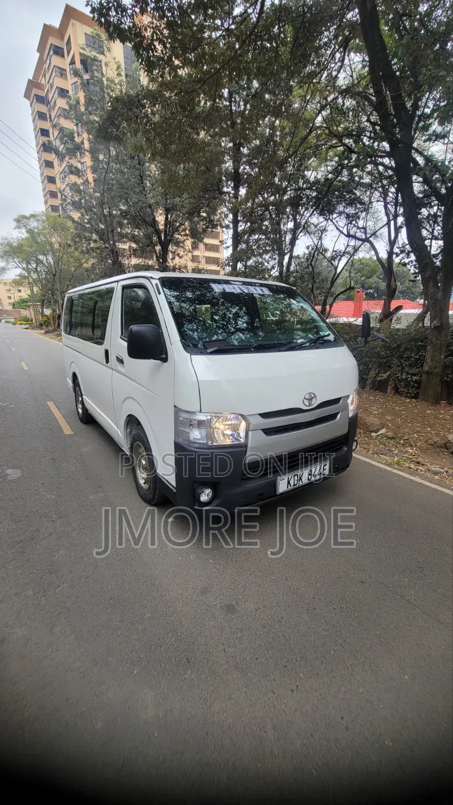 Toyota HiAce 2015 White