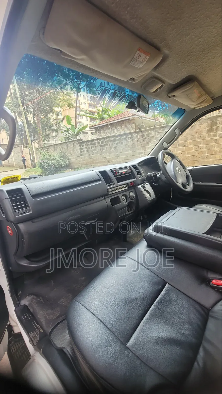 Toyota HiAce 2015 White