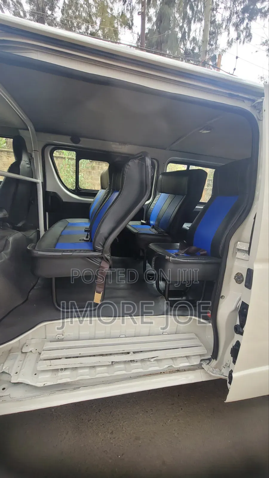 Toyota HiAce 2015 White