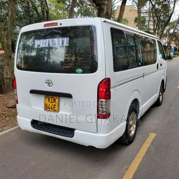 Toyota HiAce 2016 White - thumbnail 4