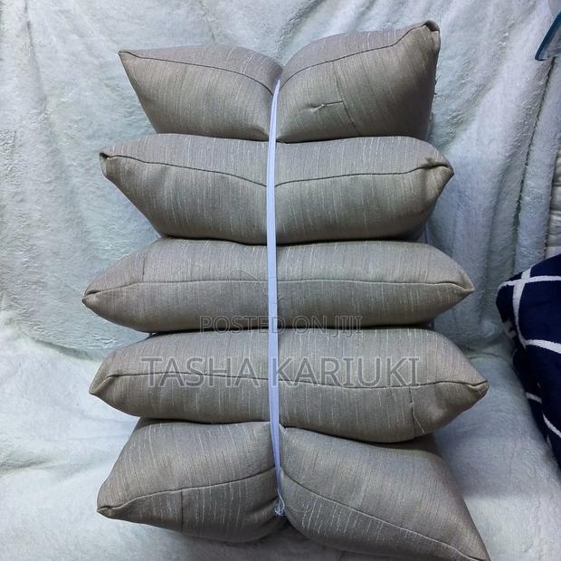 Multicoloured 5pcs Throw Pillows - thumbnail 2