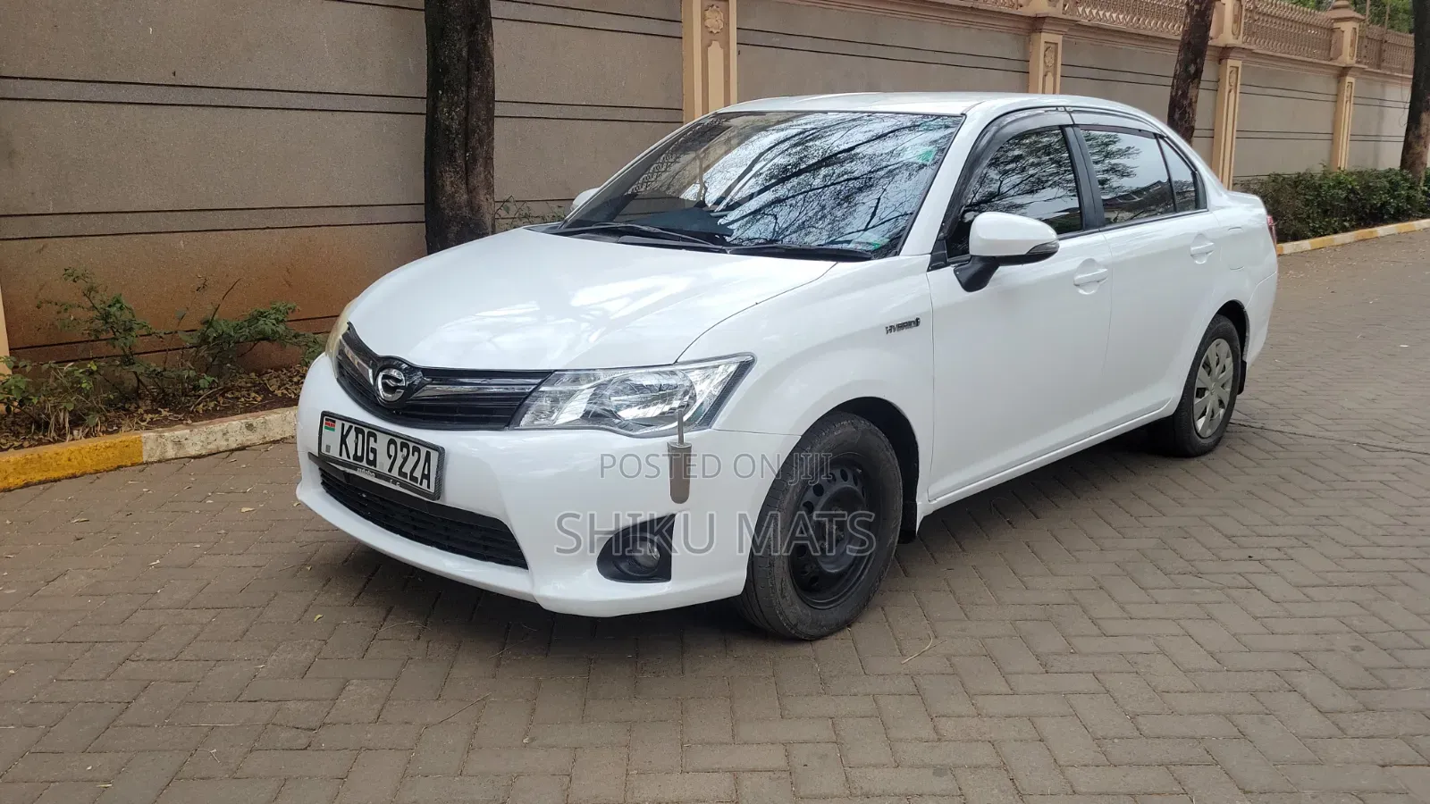 Toyota Axio 2014 Off white