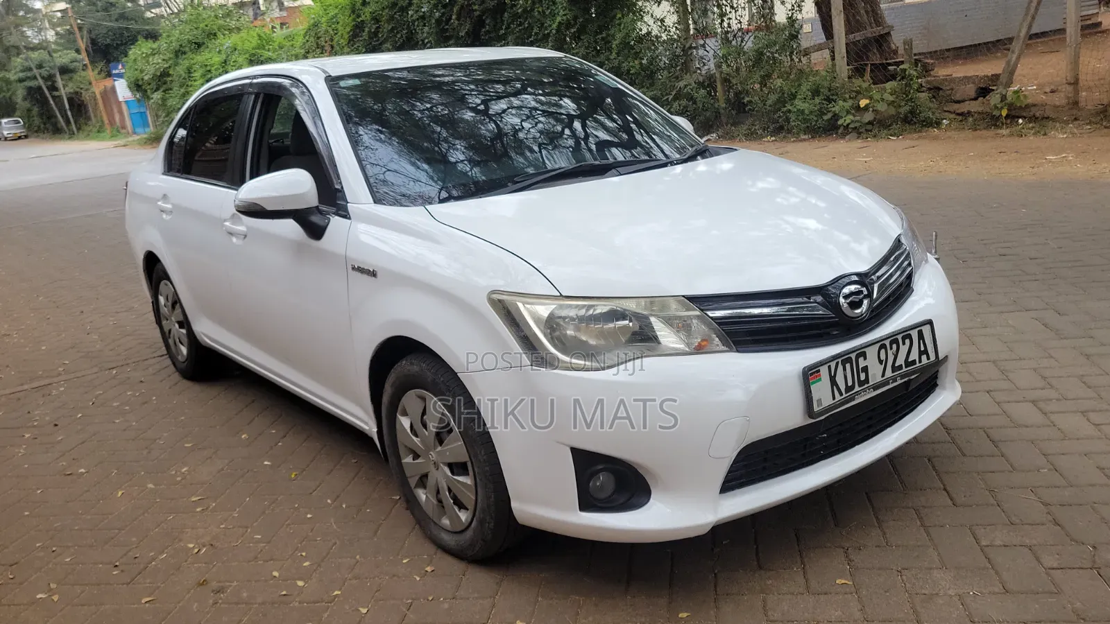 Toyota Axio 2014 Off white