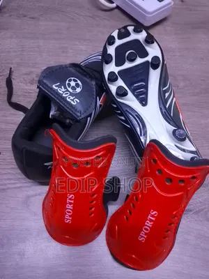 Kids Football Boots With a Gift of Shin Guard