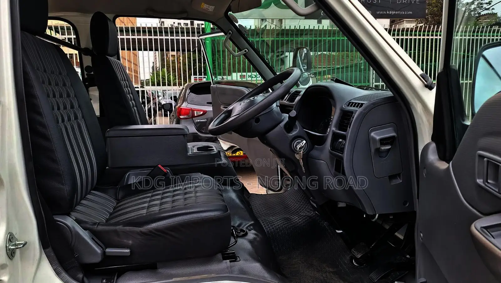 Mazda B 2020