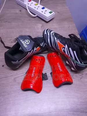 Kids Football Boots With a Gift of Shin Guard