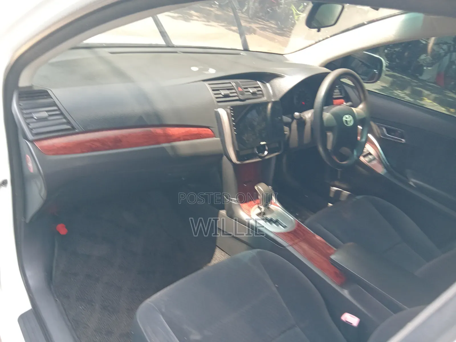 Toyota Premio 2011 White