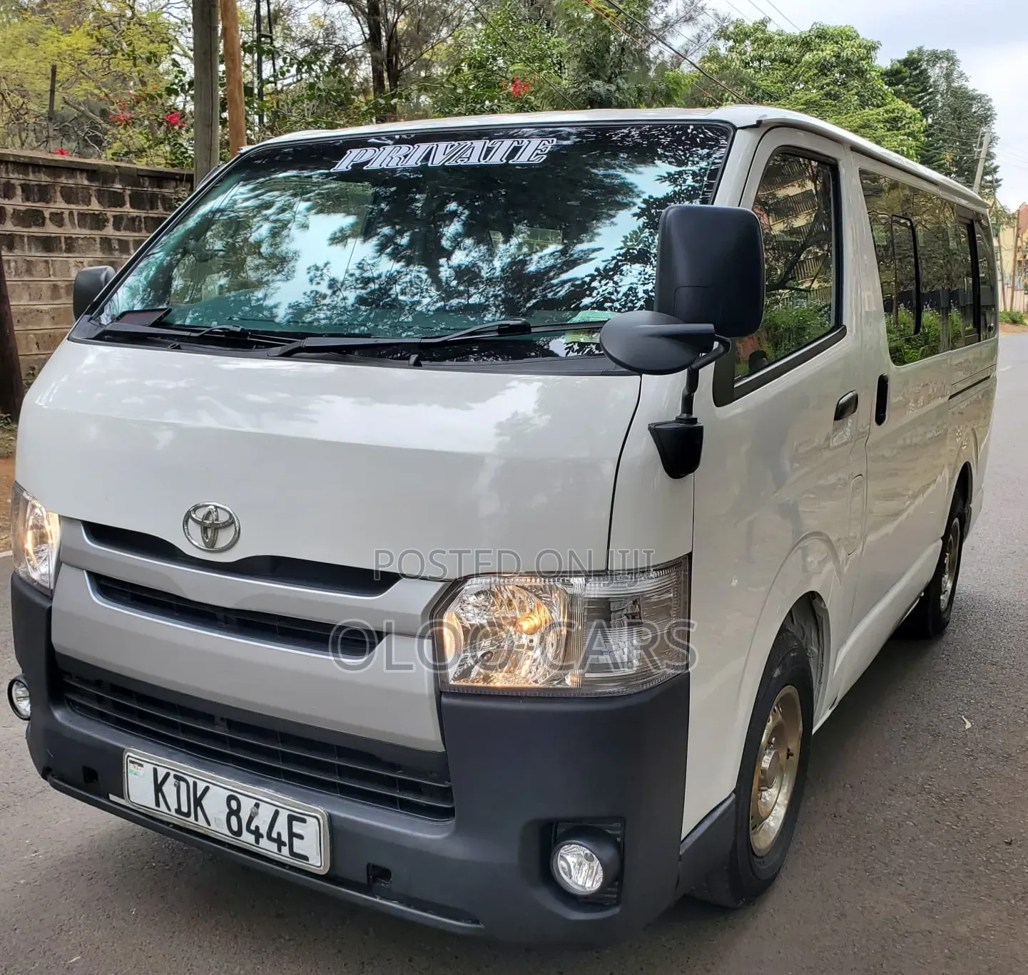 Toyota HiAce 2015 White