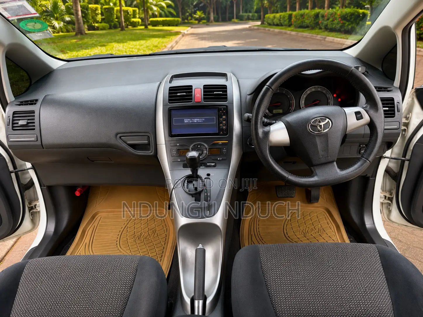 Toyota Auris 2012 White