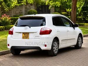Toyota Auris 2012 White