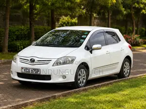 Toyota Auris 2012 White