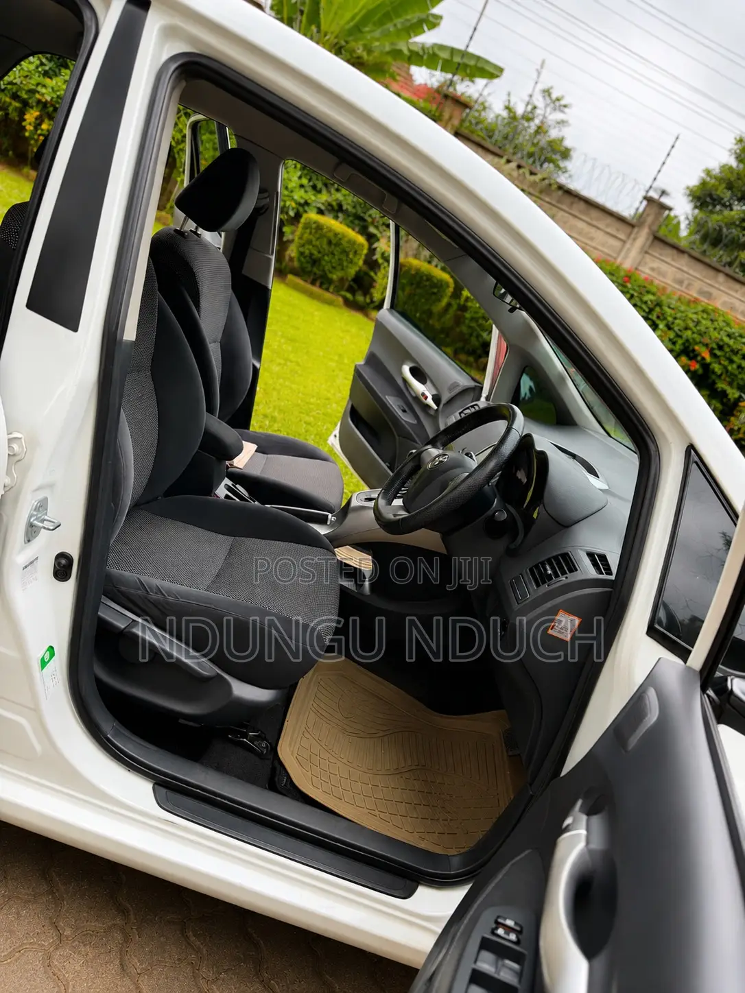 Toyota Auris 2012 White