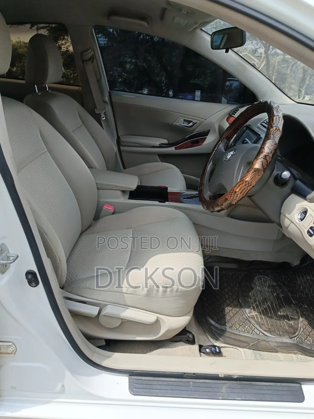 Toyota Premio 2010 White